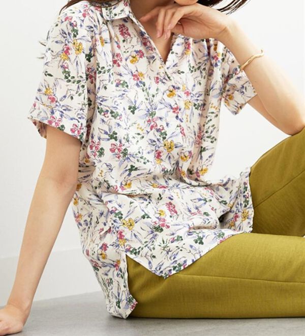 BELLUNA（ベルーナ）の「エアリーツイル裾タックシャツチュニック（チュニック）」｜詳細画像