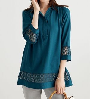 BELLUNA（ベルーナ）の「袖＆裾レース切替シャツチュニック（チュニック）」｜ターコイズ