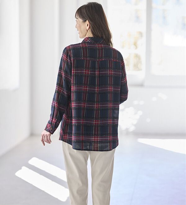 BELLUNA（ベルーナ）の「上品な印象のチェック柄多ボタンブラウス（チュニック）」｜詳細画像