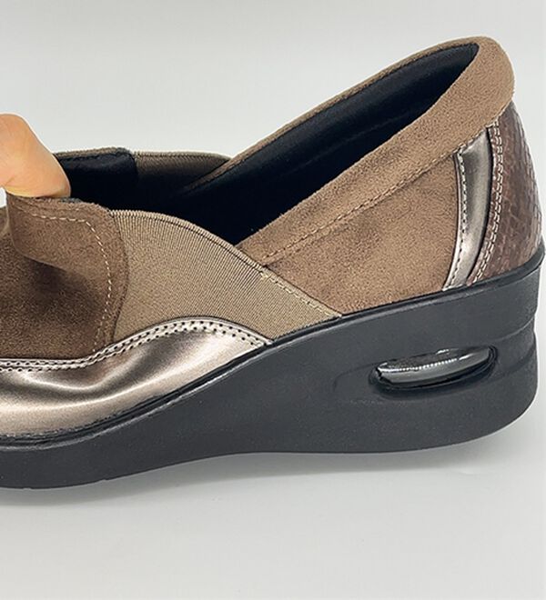 BELLUNA（ベルーナ）の「サイドゴアエアソールシューズ（スリッポン）」｜詳細画像