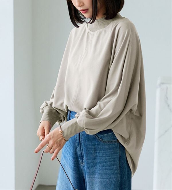 BELLUNA（ベルーナ）の「Ｔシャツ感覚なのにきちんとブラウス見え！カットジョーゼットプルオーバー（ブラウス）」｜トープ