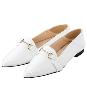 GeeRA（ジーラ）の「選べる！ビットローファー（ポインテットトゥ）（パンプス）」｜アイボリー