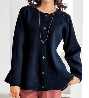 BELLUNA（ベルーナ）の「上品スポンディッシュニットペプラムカーディガン（ニットカーディガン）」｜ネイビー