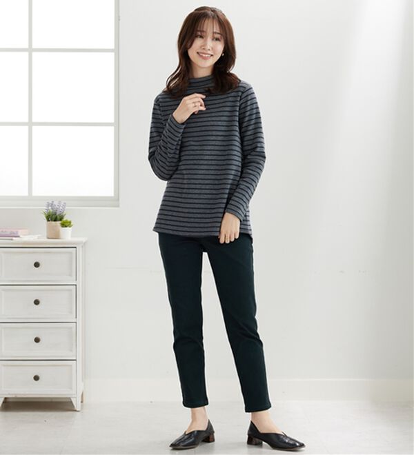 BELLUNA（ベルーナ）の「ふわふわ裏ファーハイネックプルオーバー（カットソー）」｜詳細画像