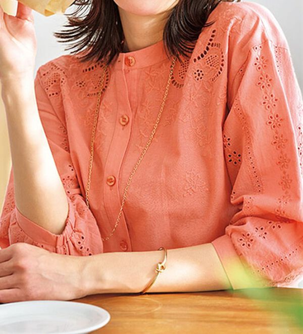 BELLUNA（ベルーナ）の「上品花柄刺しゅうブラウス（ブラウス）」｜詳細画像