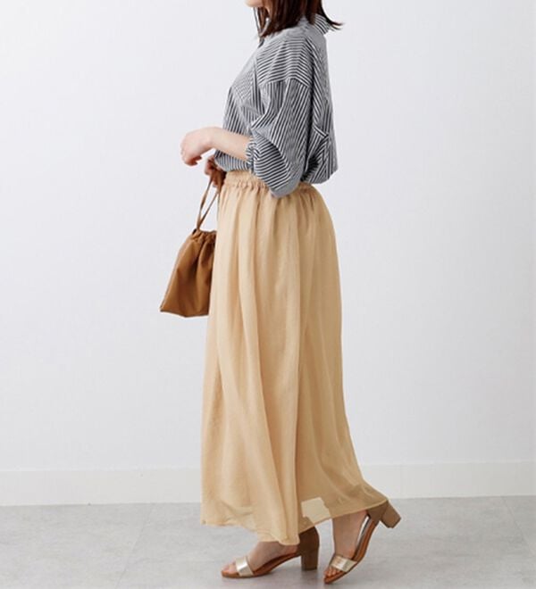 BELLUNA（ベルーナ）の「箔プリント使い華やぎフレアースカート（ロングスカート）」｜詳細画像