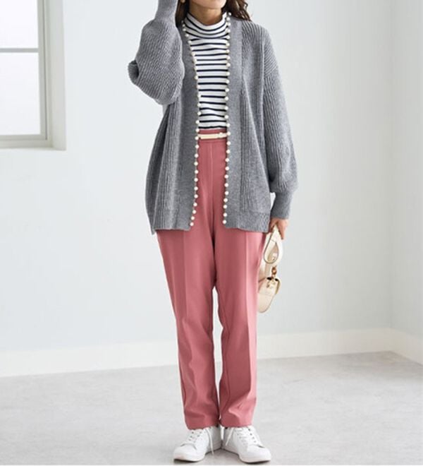 BELLUNA（ベルーナ）の「吸湿発熱ハイネックプルオーバー（カットソー）」｜詳細画像