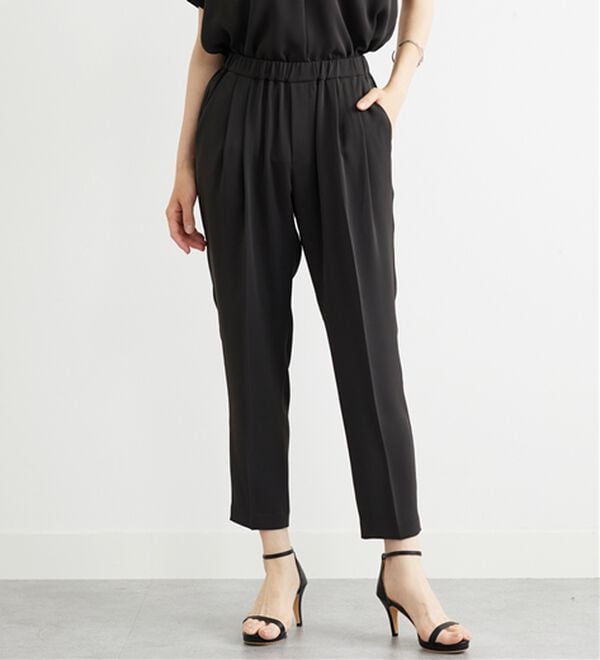 BELLUNA（ベルーナ）の「〈オフィス対応〉テーパードパンツ（テーパードパンツ）」｜チャコール