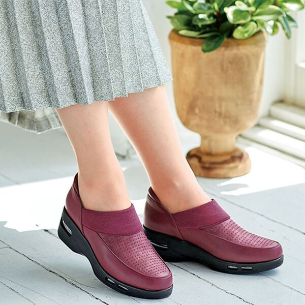 BELLUNA（ベルーナ）の「４Ｅダブルエアビジュー使いシューズ（スリッポン）」｜詳細画像