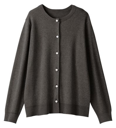 alotta（アロッタ）の「＜選べる２丈＞洗える！パール調ボタンゆるニットカーディガン（ニットカーディガン）」