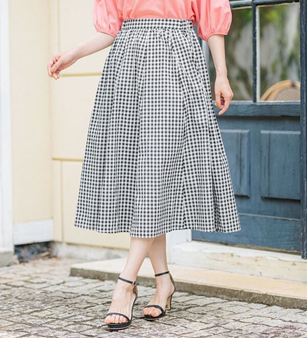 BELLUNA（ベルーナ）の「ふんわり切替フレアースカート（ロングスカート）」｜ギンガム