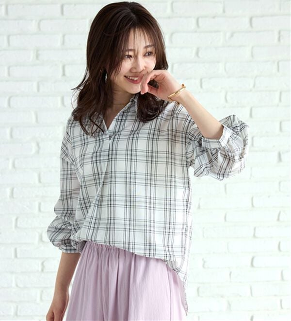 BELLUNA（ベルーナ）の「袖タックデザインスキッパーシャツ（シャツ）」｜詳細画像