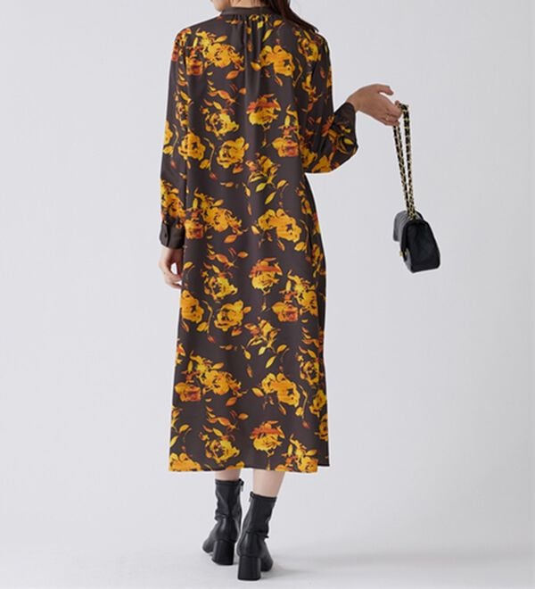 BELLUNA（ベルーナ）の「ビンテージ柄ピンタック使いワンピース（その他ワンピース）」｜詳細画像