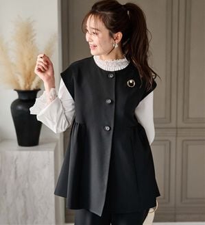 RANAN（ラナン）の「洗える！ペプラムギャザーベストセットアップ（パンツスーツ）」｜ブラック