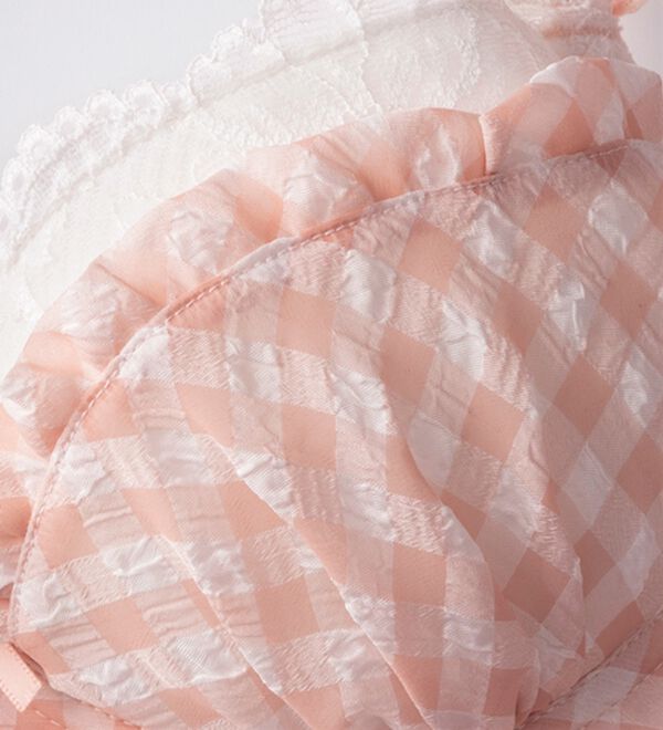 YU'NOW（ユナウ）の「ぷるるん谷間のノンワイヤーブラ＆ショーツ（ブラジャー＆ショーツセット）」｜詳細画像