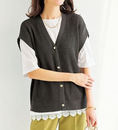 BELLUNA（ベルーナ）の「あぜ編ニット金ボタン使いアンサンブル（アンサンブル）」