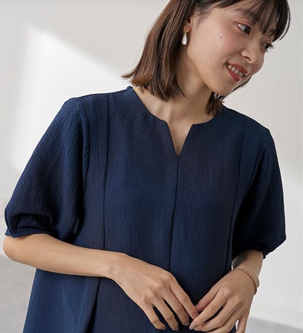 BELLUNA（ベルーナ）の「スッキリ見せ！ポコポコ素材プルオーバー（ブラウス）」｜詳細画像