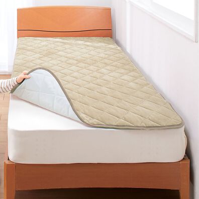 「パッと置くだけピタッと簡単敷パッド（敷パッド）」