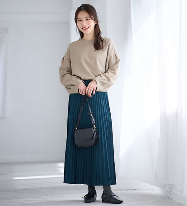 Viola e Viola（ヴィオラ エ ヴィオラ）の「【４つの機能付】楽キレイ袖タックブラウス（ブラウス）」｜詳細画像