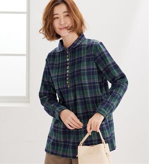 BELLUNA（ベルーナ）の「【ふわふわ裏ファー】パチパチしにくい裏ファーオーバーブラウス（ブラウス）」｜ネイビー／グリーン