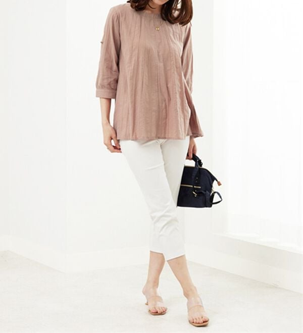 BELLUNA（ベルーナ）の「【店舗・ネット限定】シャドーストライプ素材タック使いブラウス（ブラウス）」｜詳細画像