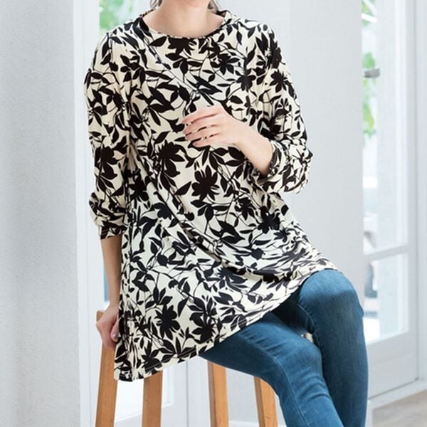 LAVIENNE（ラヴィエンヌ）の「袖シャーリングのエレガントチュニック（チュニック）」｜詳細画像