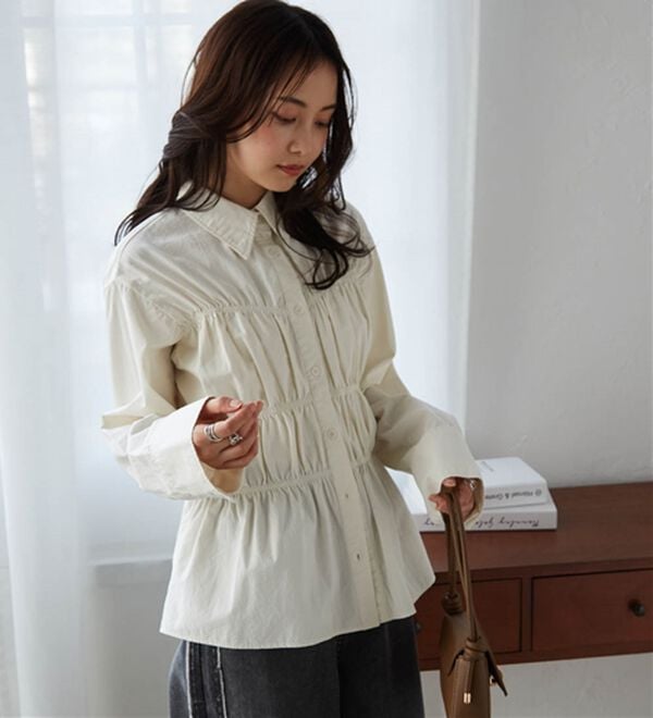 RANAN（ラナン）の「ライトデニムシャーリングデザインシャツブルー（シャツ）」｜アイボリー