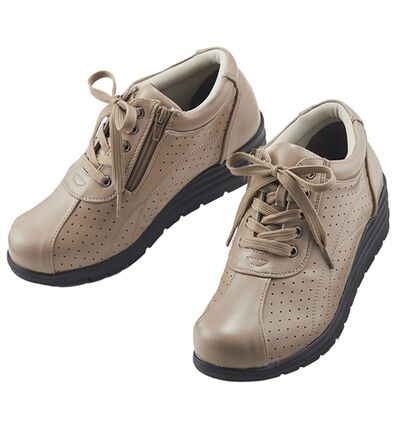 ルフラン（ルフラン）の「４Ｅお出かけ美脚ウォーキングシューズ（フラットシューズ）」