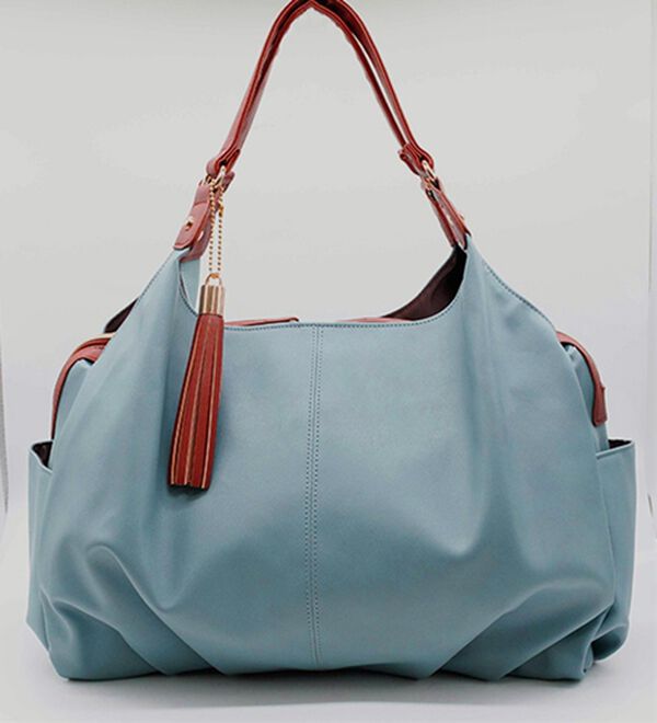 BELLUNA（ベルーナ）の「Ａ４対応１０ポケット大収納トート（トートバッグ）」｜詳細画像