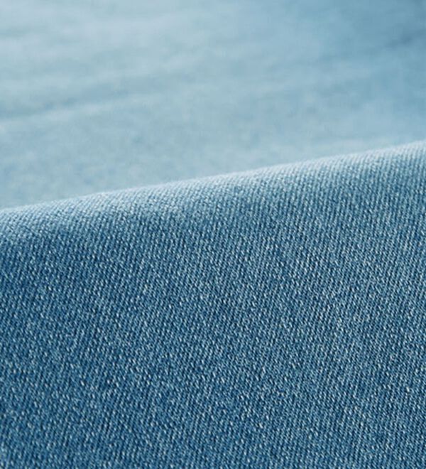 BELLUNA（ベルーナ）の「細見せ！セミフレアーデニムパンツ（フルレングスパンツ）」｜詳細画像