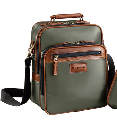 「＜Ｕ．Ｐレノマ＞縦型ショルダーバッグ（メンズショルダーバッグ）」