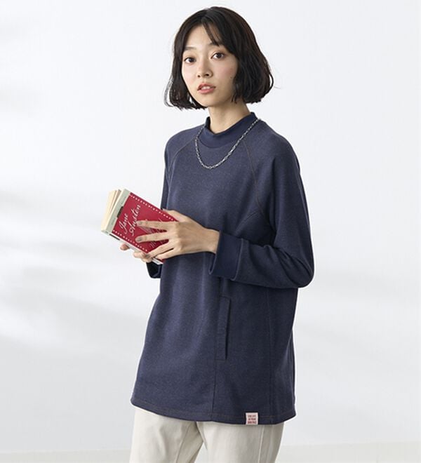 BELLUNA（ベルーナ）の「綿入り素材ラグランデザインポケットトレーナー（トレーナー・スウェット）」｜詳細画像
