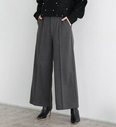 Pierrot（ピエロ）の「カット起毛ピンタックワイドパンツ（ワイドパンツ・ガウチョ）」