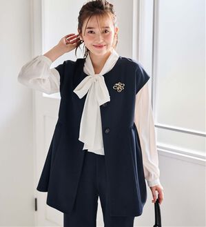 RANAN（ラナン）の「ペプラムギャザーベストセットアップ（パンツスーツ）」｜ネイビー