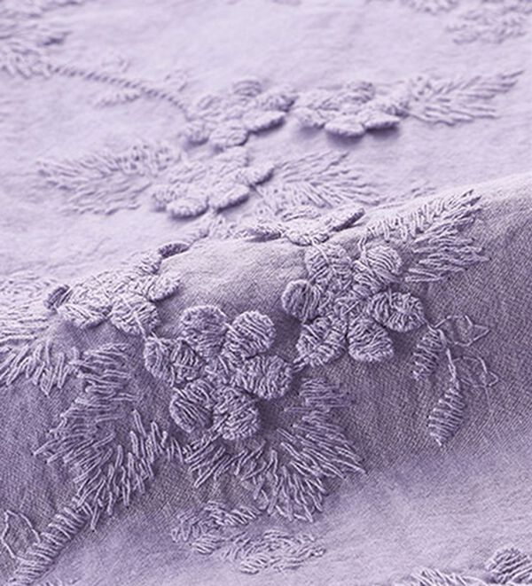 BELLUNA（ベルーナ）の「モチーフレース使いデザインプルオーバー（カットソー）」｜詳細画像