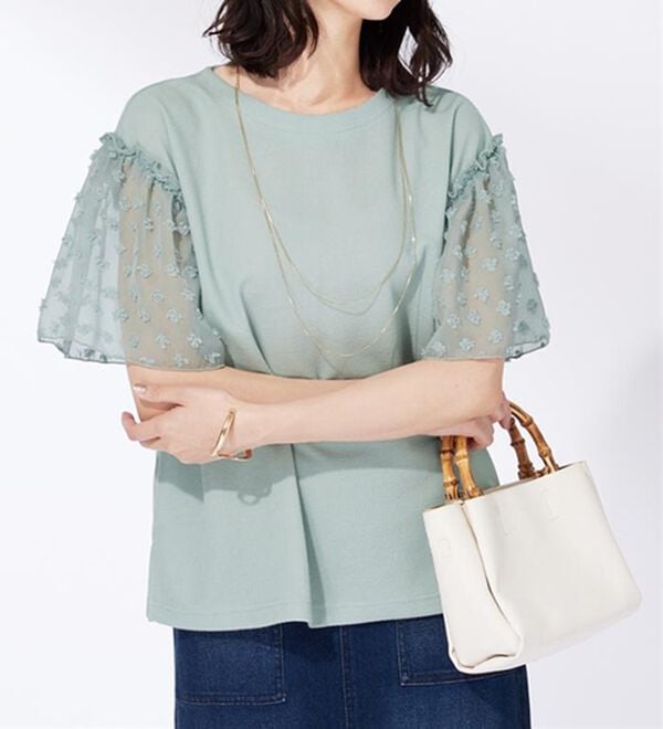 BELLUNA（ベルーナ）の「袖シアードット切替プルオーバー（カットソー）」｜詳細画像