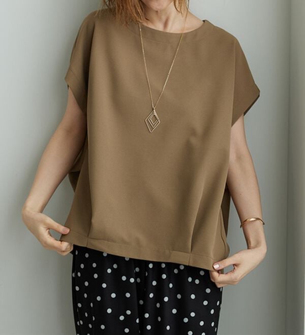 BELLUNA（ベルーナ）の「ミニワッフル素材裾タックプルオーバー（カットソー）」｜詳細画像