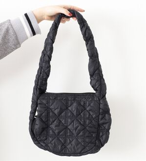 BELLUNA（ベルーナ）の「ぽこぽこ素材ショルダーバッグ（その他バッグ）」｜黒