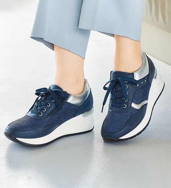 BELLUNA（ベルーナ）の「４Ｅ厚底切替ラメスニーカー（スニーカー）」｜詳細画像