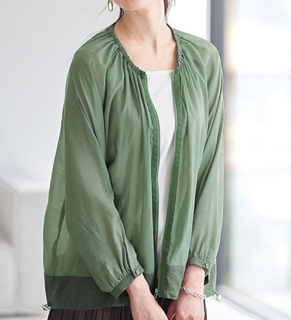 BELLUNA（ベルーナ）の「異素材切替シアー素材ブルゾン（ブルゾン）」｜詳細画像