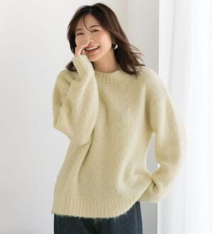 BELLUNA（ベルーナ）の「やわらかブークレニットプルオーバー（ニット・セーター）」｜アイボリー