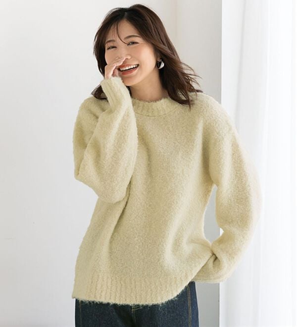 BELLUNA（ベルーナ）の「やわらかブークレニットプルオーバー（ニット・セーター）」｜アイボリー