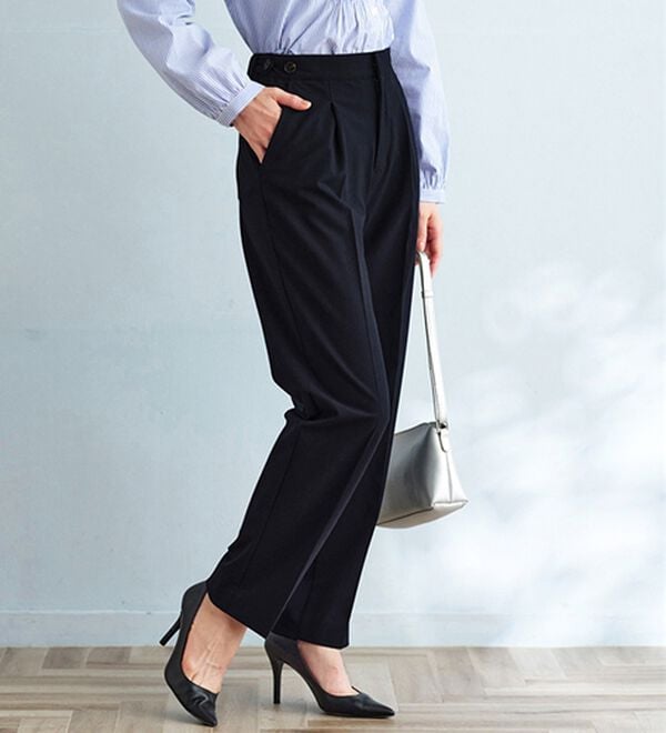 BELLUNA（ベルーナ）の「こっそりおなかがラクラク！ボタン使いウエスト調整テーパードパンツ（テーパードパンツ）」｜詳細画像