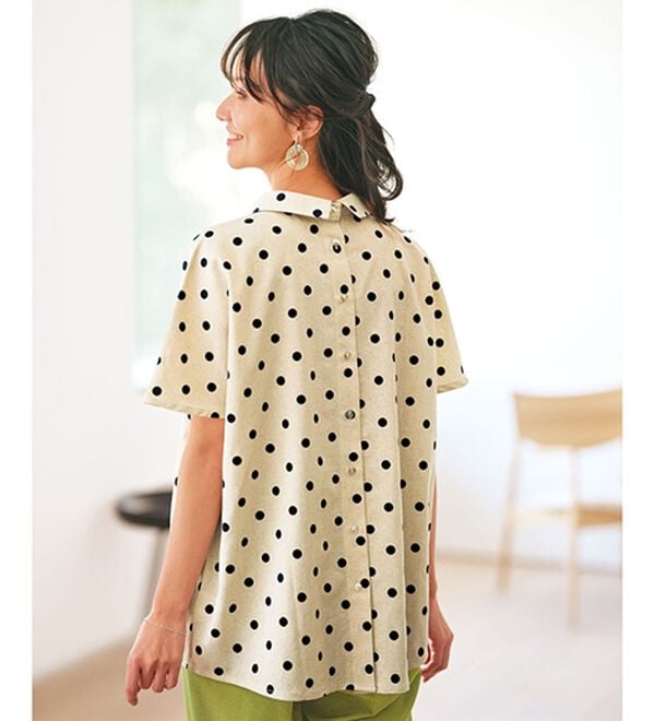 BELLUNA（ベルーナ）の「ちび衿デザイン大人顔ドットブラウス（ブラウス）」｜詳細画像
