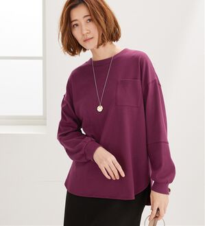 BELLUNA（ベルーナ）の「吸湿発熱ポンチ素材袖切替プルオーバー（カットソー）」｜ラズベリー