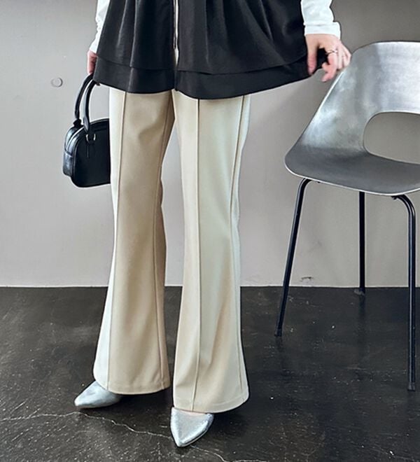 GeeRA（ジーラ）の「センターラインセミフレアカットパンツ（フルレングスパンツ）」｜詳細画像