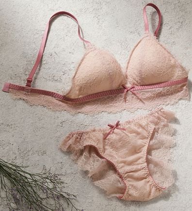 YU'NOW（ユナウ）の「アイラッシュレースのブラレット＆ショーツセット（ブラジャー＆ショーツセット）」