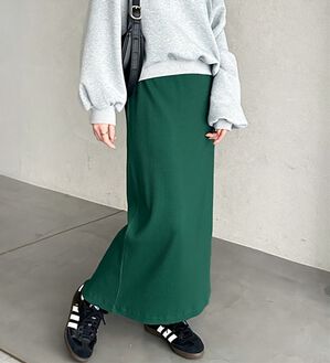 GeeRA（ジーラ）の「【着回し力◎】楽ちんすっきり見え！リブロングスカート（ロングスカート）」｜ダークグリーン