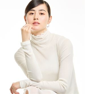 LAVIENNE（ラヴィエンヌ）の「敬老の日に！【肌にまとう化粧品】着て潤うシアー素材リブインナー＜ＭＡＴＯＬＩＡ＞（肌着・インナーウェア）」｜エクリュ