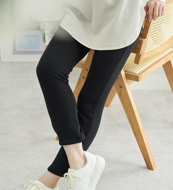 BELLUNA（ベルーナ）の「まるではく毛布！静電防止付裏ファーレギンス（スパッツ・レギンス）」｜詳細画像